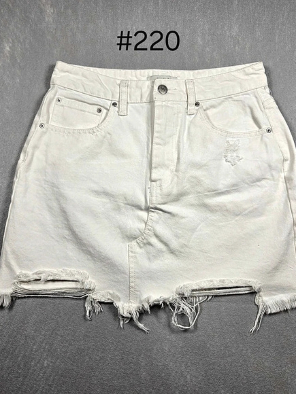 Forever 21 Distressed Jean Skirt in White Size Medium